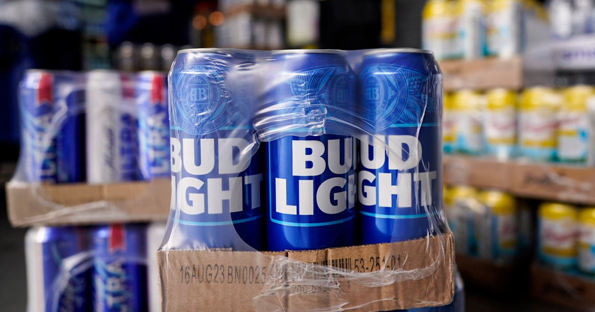 Anheuser-Busch says U.S. marketing head is leaving
