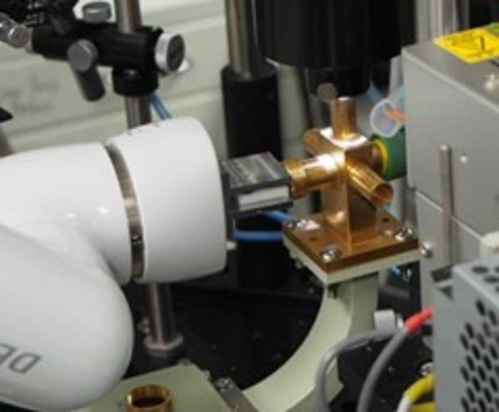 Robotic measurement system assesses new materials for solar cells