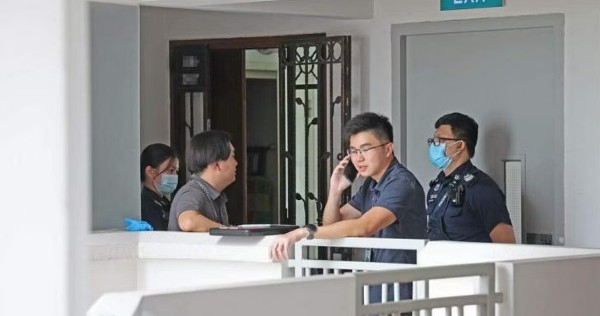 Man found dead in Sengkang flat after neighbour alerted police about pungent smell, Singapore News